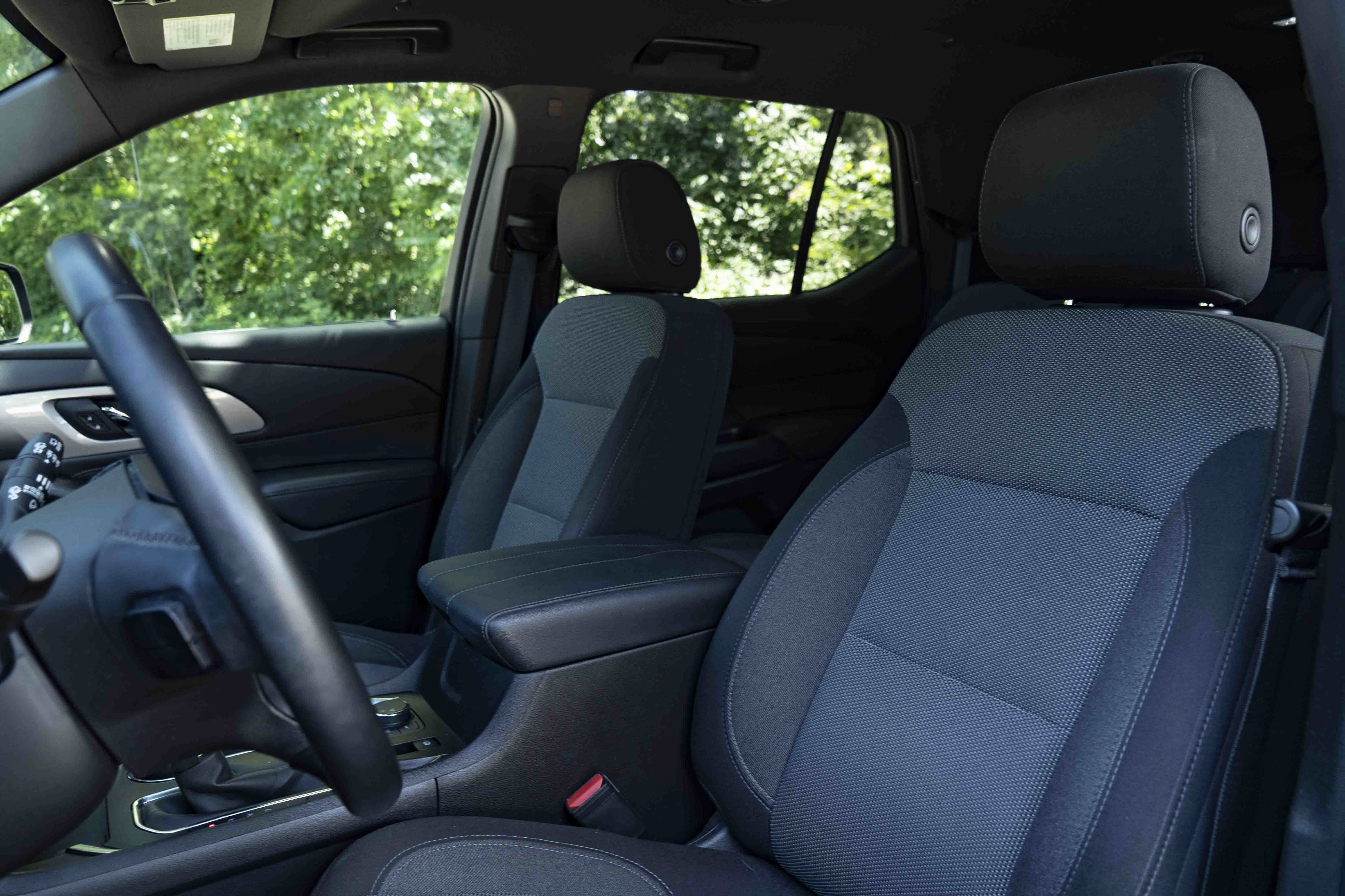 Used 2023 Chevrolet Traverse LT FWD image 16