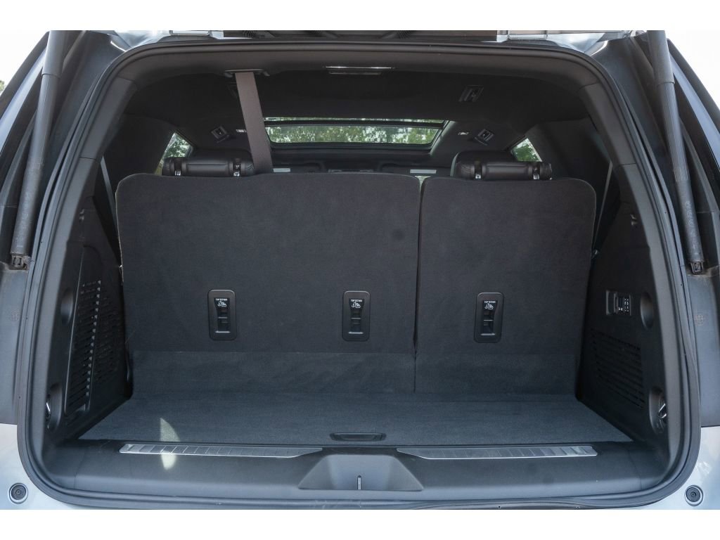 Used 2024 Chevrolet Tahoe Z71 w/ Luxury Package AWD/4WD image 16