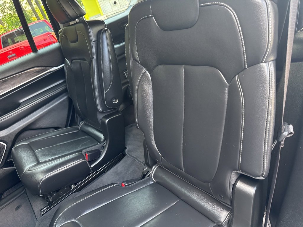 Used 2022 Jeep Grand Cherokee L Limited image 6