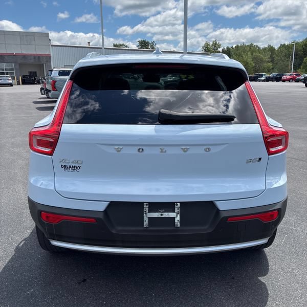 Used 2024 Volvo XC40 B5 Plus w/ Protection Package Premier AWD/4WD image 6