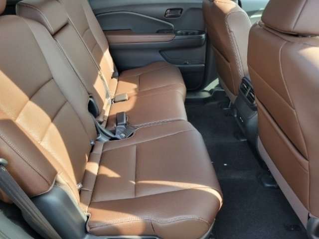 Used 2024 Honda Passport EX-L image 6