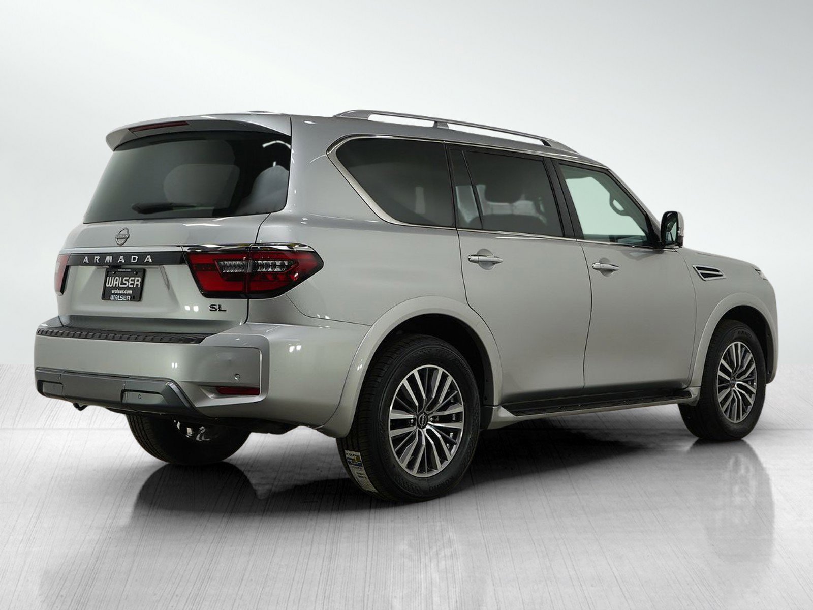 Used 2024 Nissan Armada SL image 6