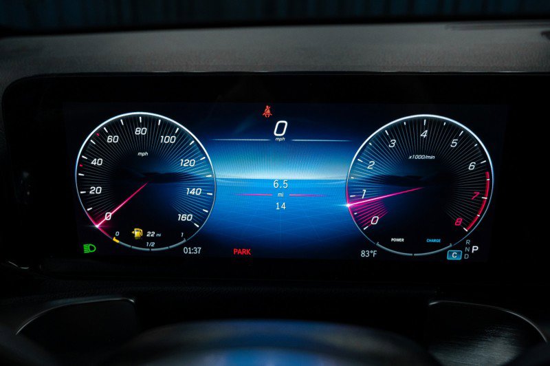 New 2025 Mercedes-Benz GLB 250 image 16