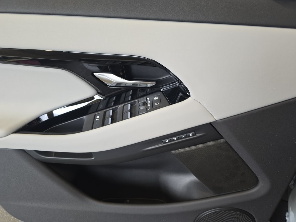 New 2026 Land Rover Range Rover Evoque Hoxton AWD/4WD image 19