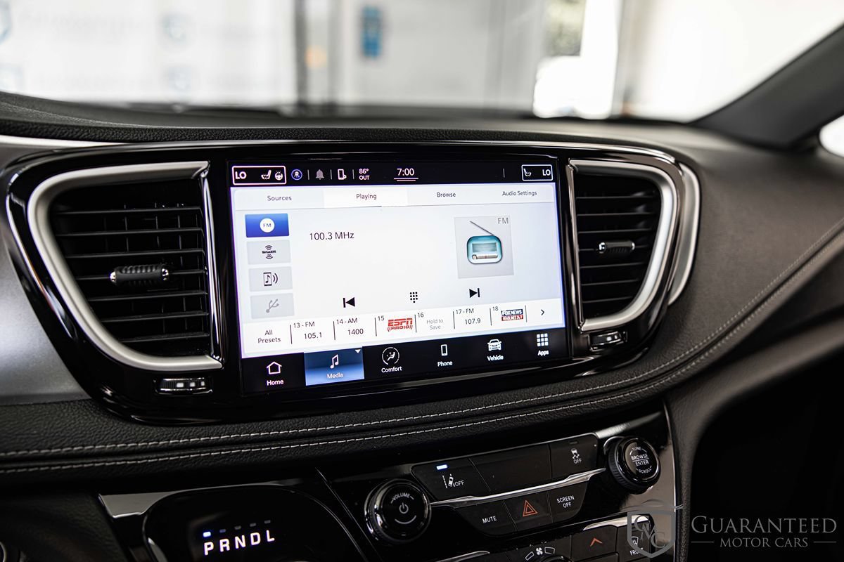 Used 2022 Chrysler Pacifica Touring-L w/ S Appearance Package FWD image 26