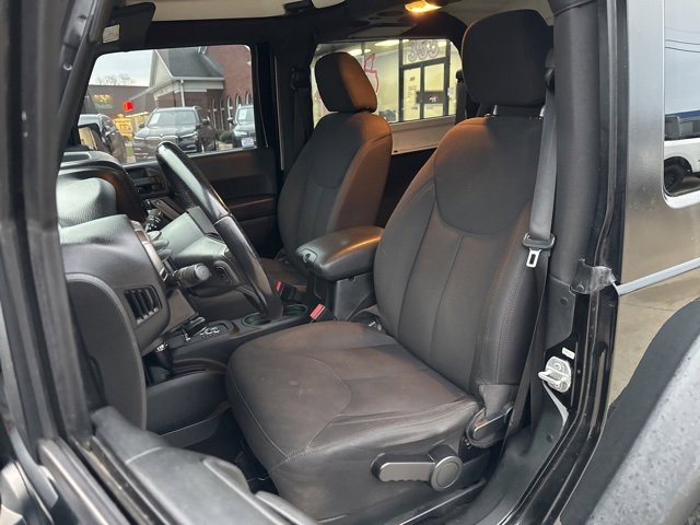 Used 2018 Jeep Wrangler Sport image 2