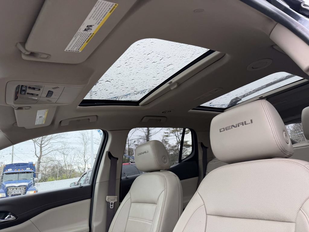 Used 2019 GMC Acadia Denali w/ Technology Package AWD/4WD image 15