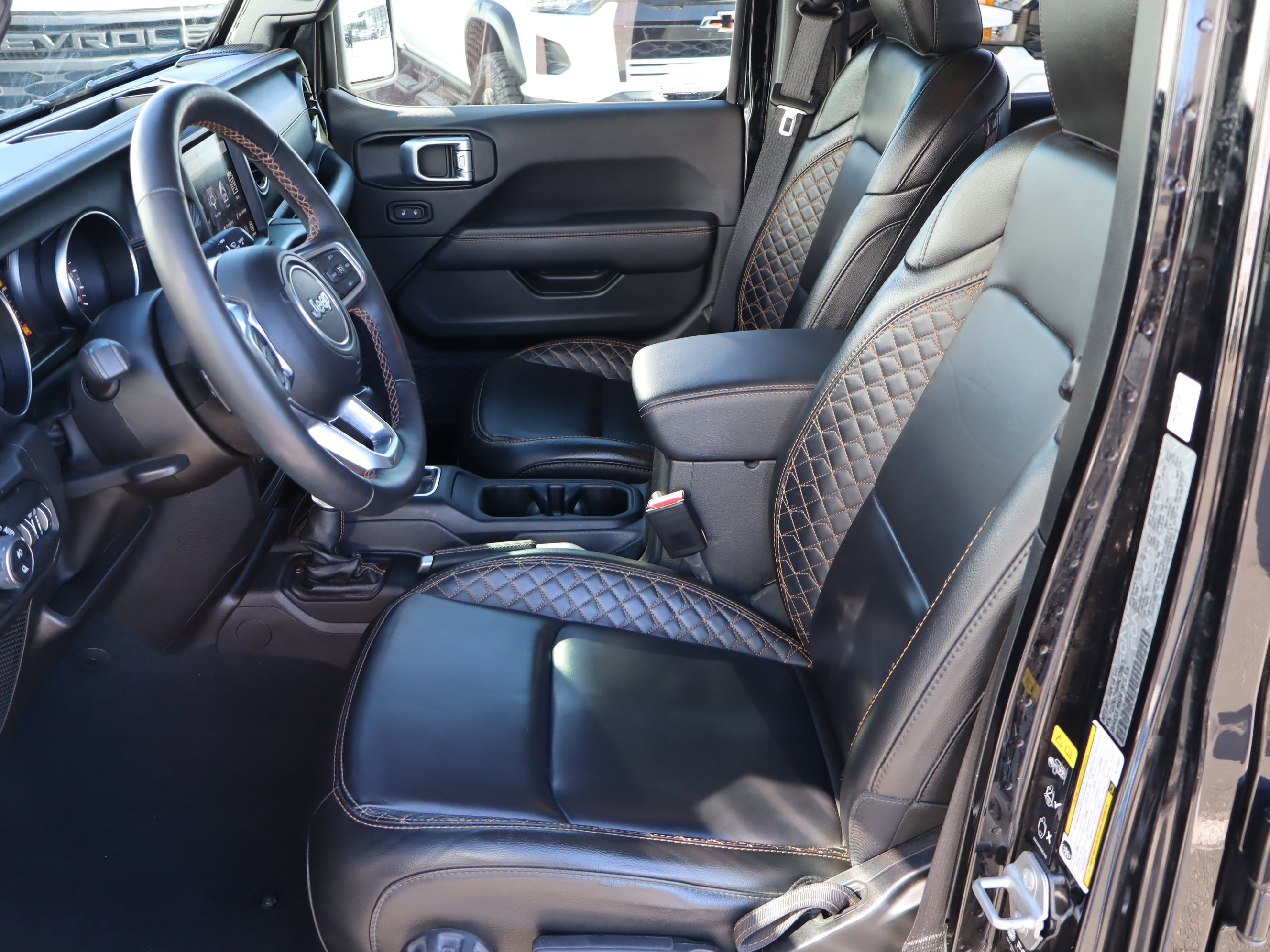 Used 2022 Jeep Gladiator Overland image 19