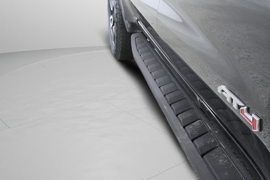 Used 2025 GMC Sierra 1500 AT4 w/ Technology Package image 32