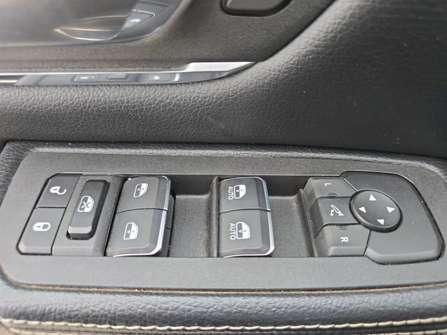 Used 2025 RAM 1500 Laramie AWD/4WD image 29