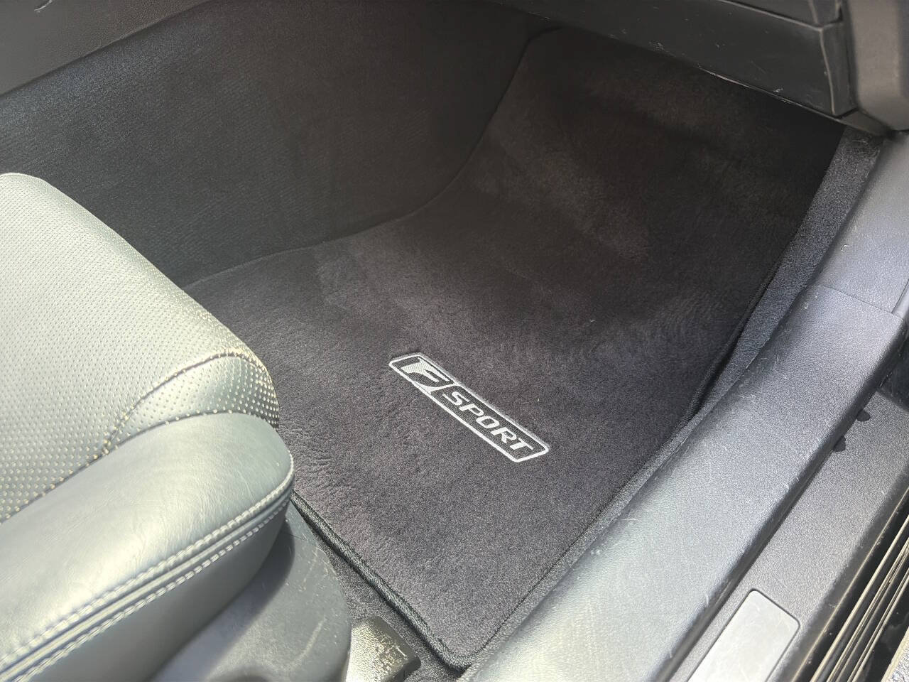 Used 2013 Lexus IS 250C RWD image 16