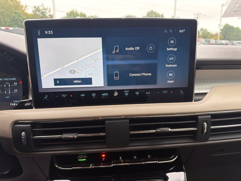 Used 2023 Lincoln Corsair AWD image 25