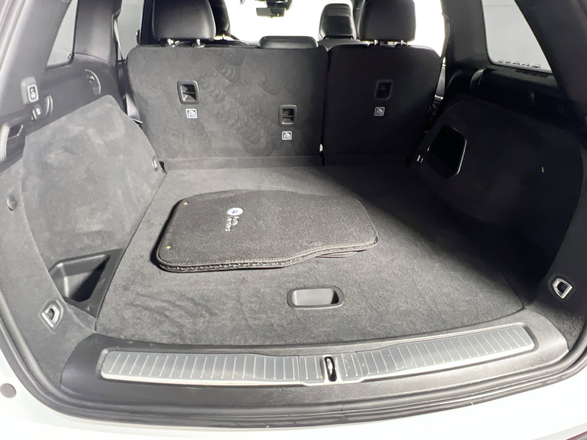 Used 2022 Jeep Grand Cherokee Overland w/ Adv Protech Group III image 26