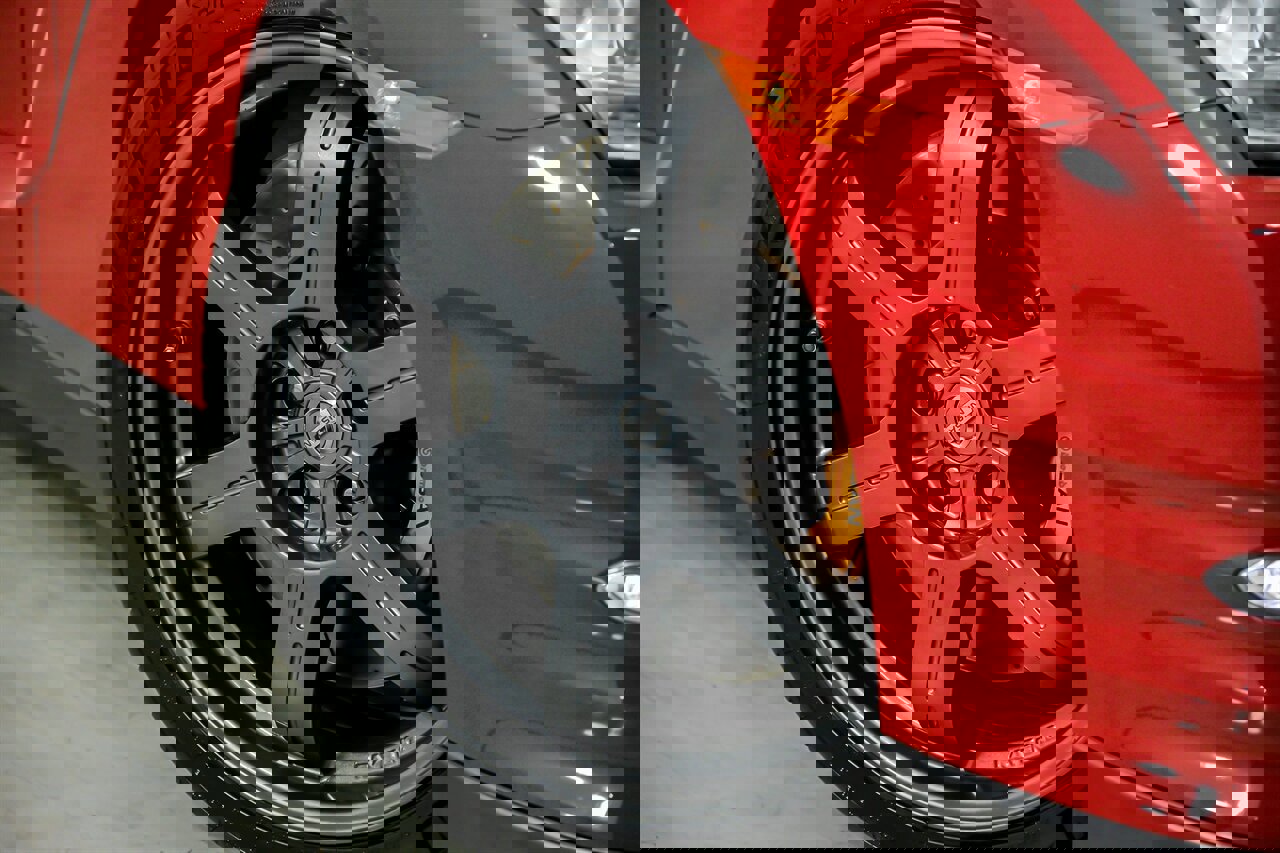 Used 2015 Nissan GT-R Black Edition image 4