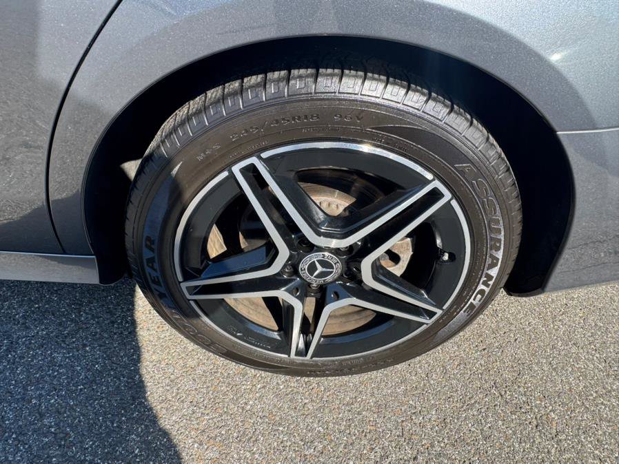 Used 2021 Mercedes-Benz E 350 4MATIC Sedan image 11