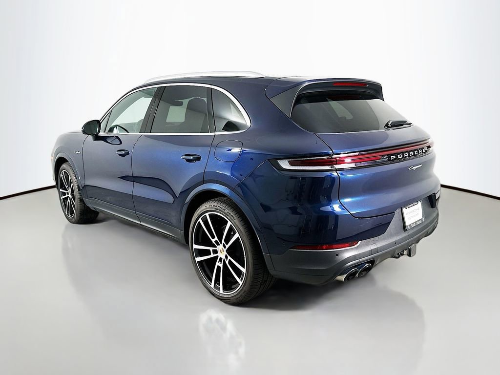Certified 2024 Porsche Cayenne AWD/4WD image 3