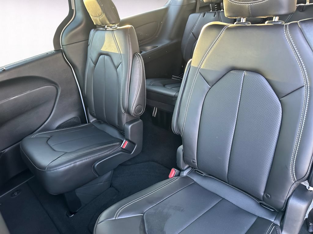New 2026 Chrysler Voyager LX FWD image 13