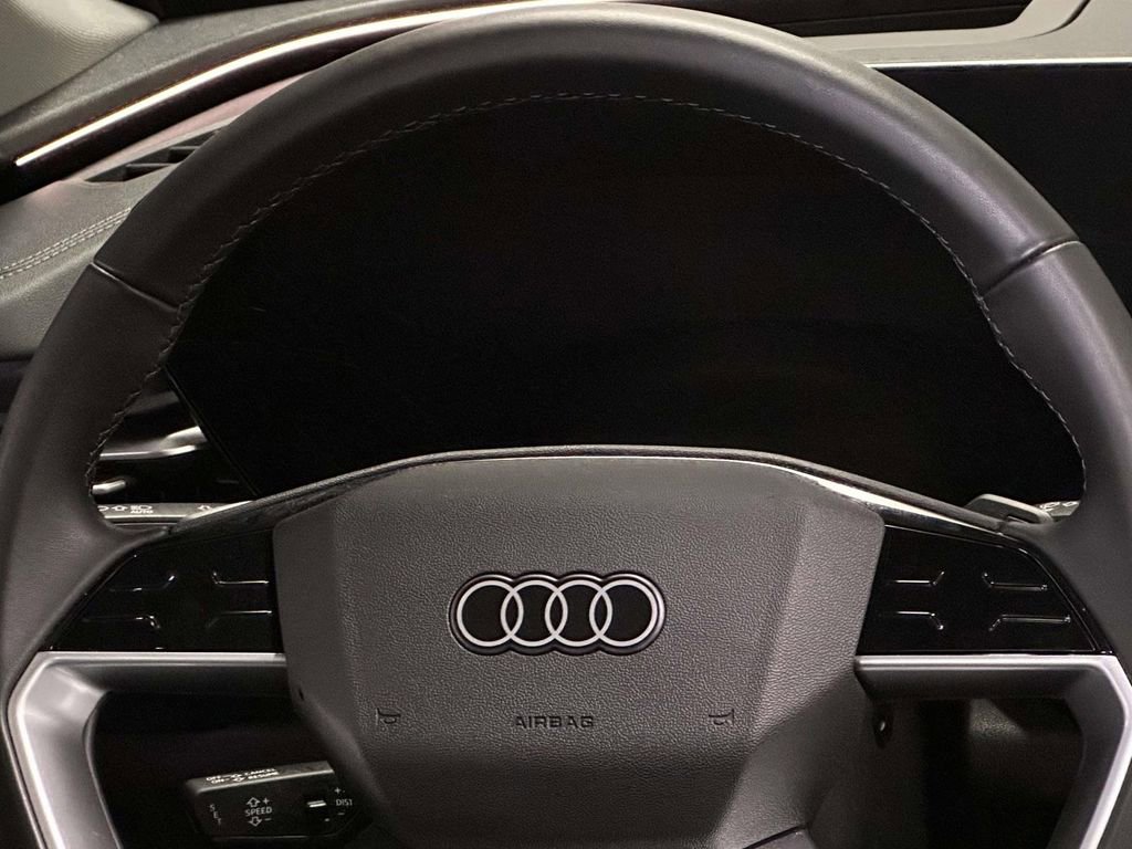 Used 2025 Audi Q5 Premium Plus w/ Premium Plus image 19