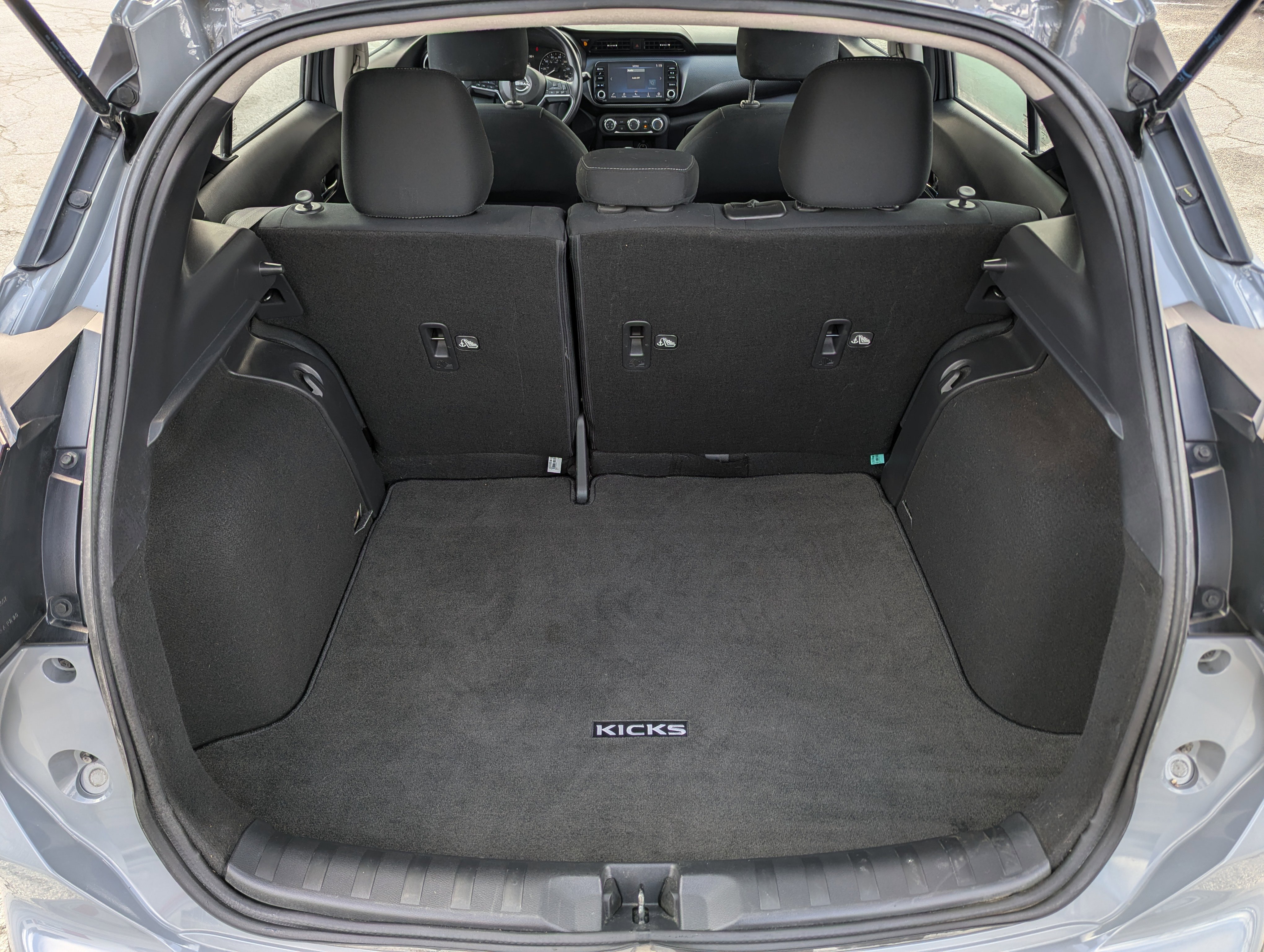 Used 2023 Nissan Kicks SV image 12