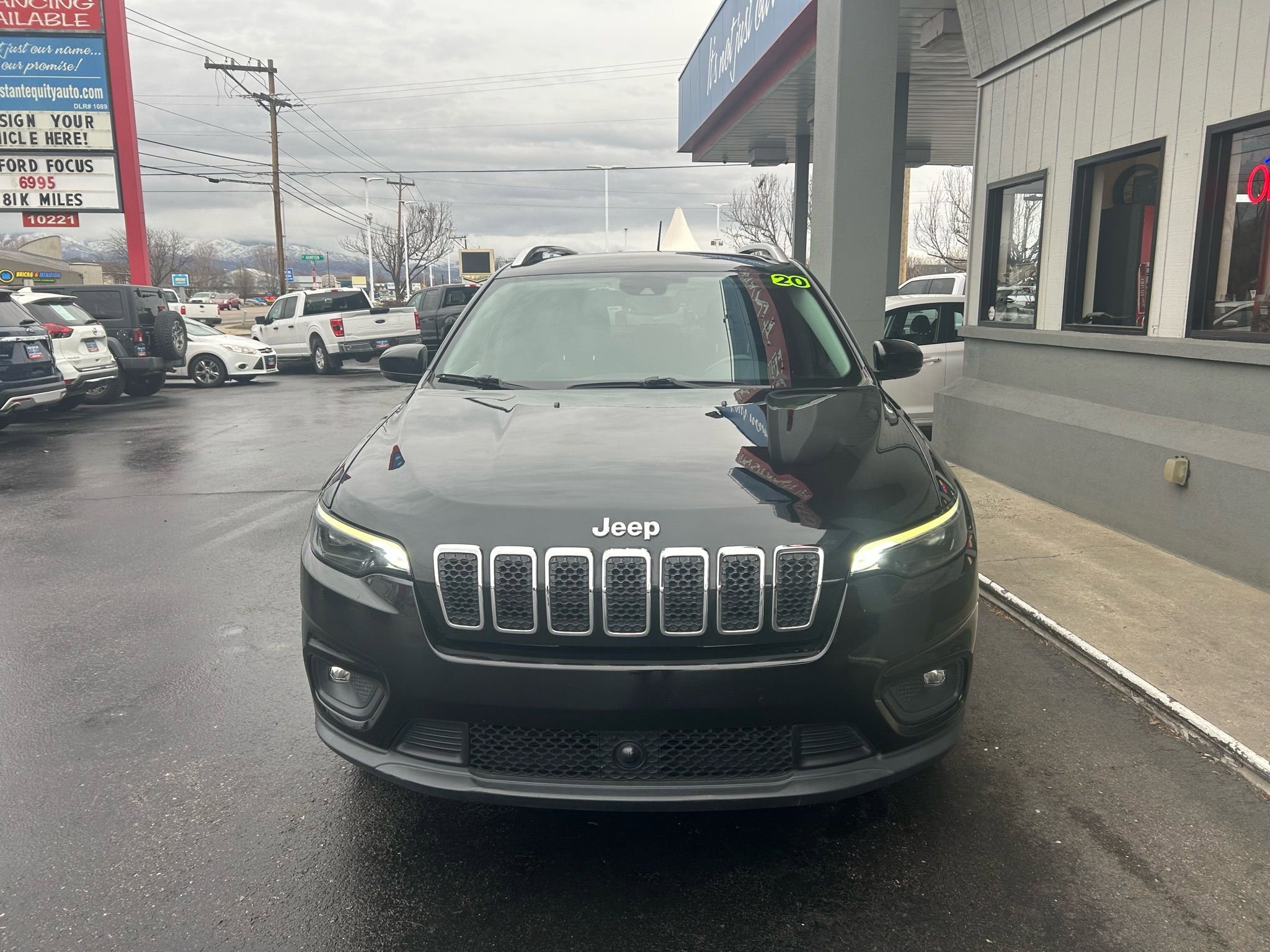 Used 2020 Jeep Cherokee Latitude Lux w/ Comfort/Convenience Group image 10