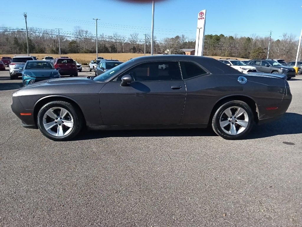 Used 2021 Dodge Challenger SXT image 6