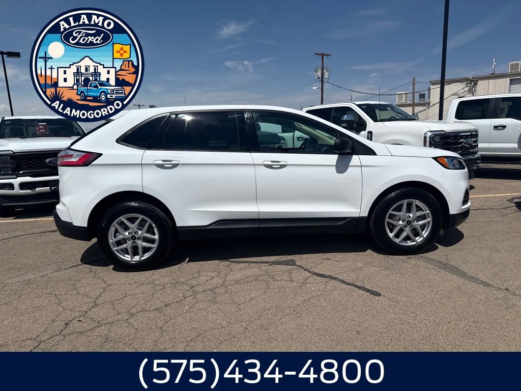 Used 2024 Ford Edge SE image 16