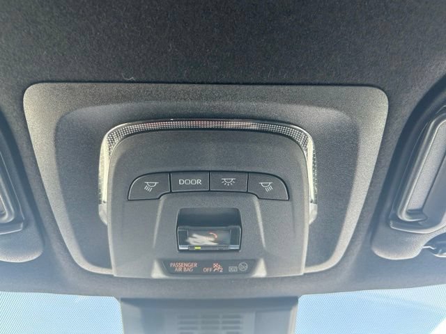 Used 2025 Toyota Corolla XSE FWD image 20