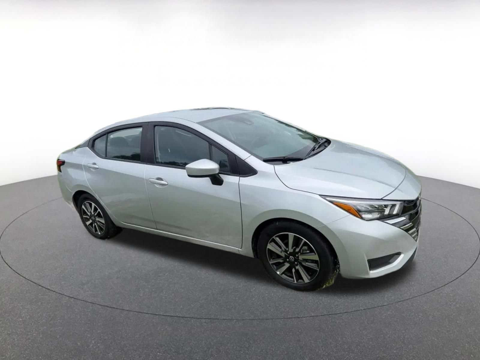 Used 2025 Nissan Versa SV FWD video 2