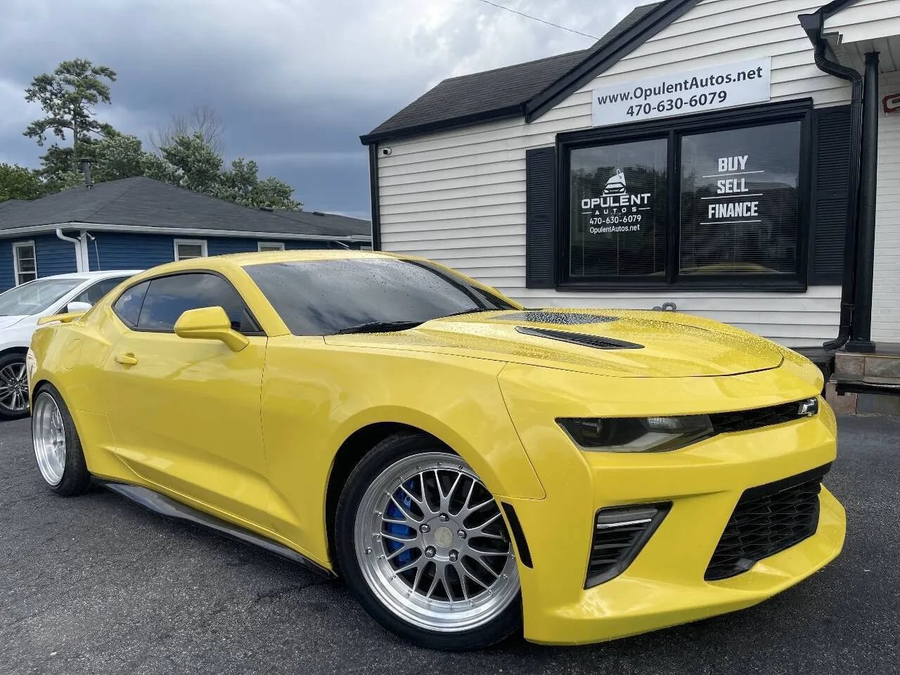 Used 2017 Chevrolet Camaro SS RWD image 1