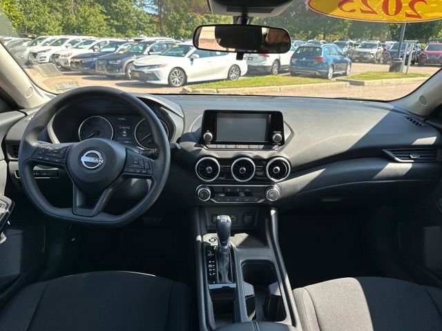 Used 2025 Nissan Sentra S image 10