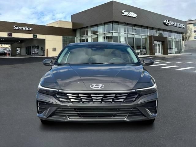 New 2026 Hyundai Elantra SE FWD image 12