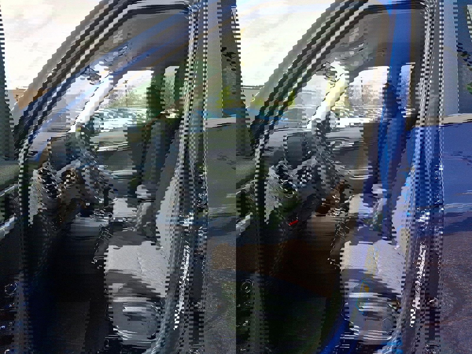 New 2026 Kia Seltos LX image 9