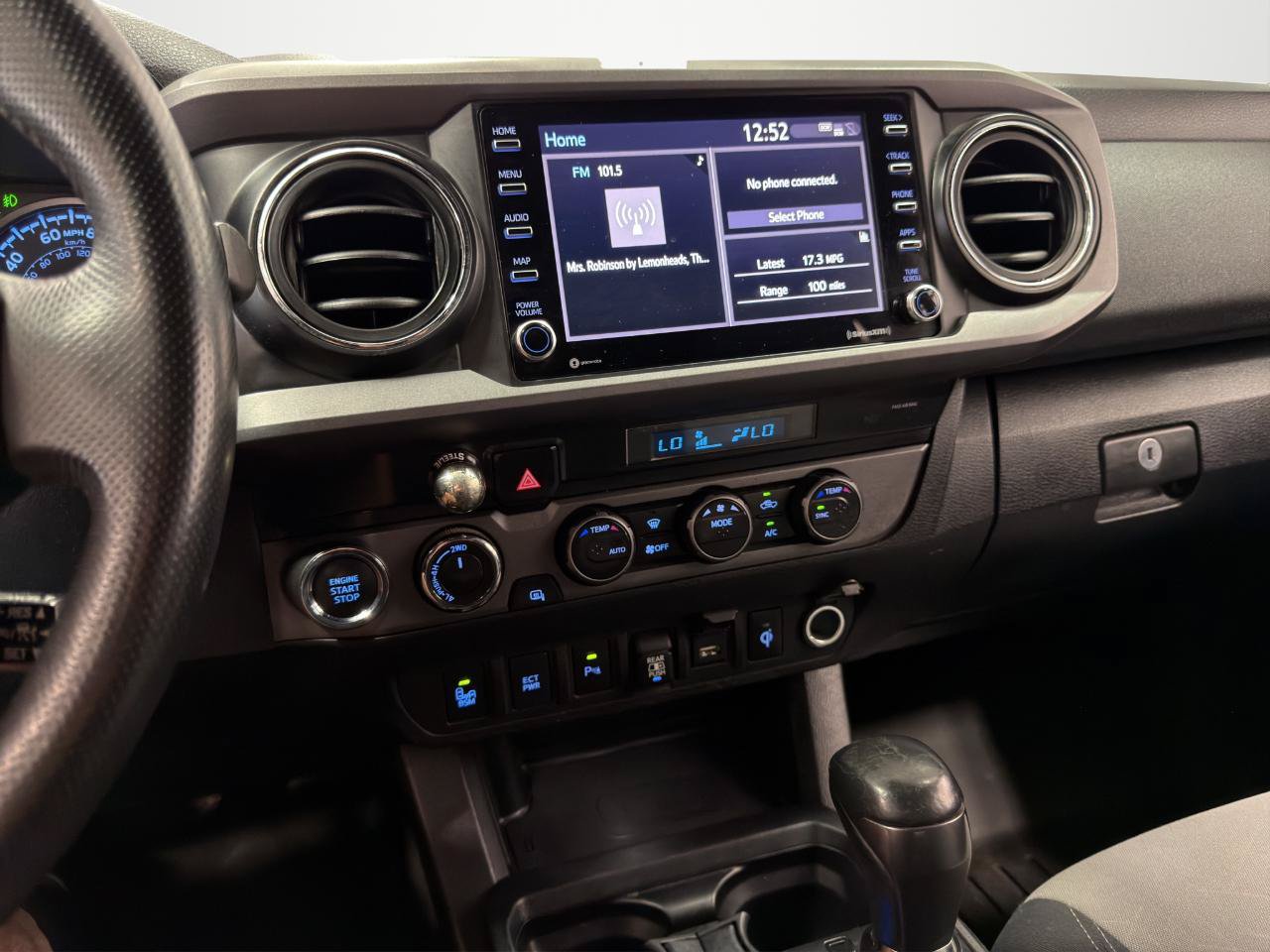 Used 2021 Toyota Tacoma TRD Off-Road w/ Technology Package AWD/4WD image 19