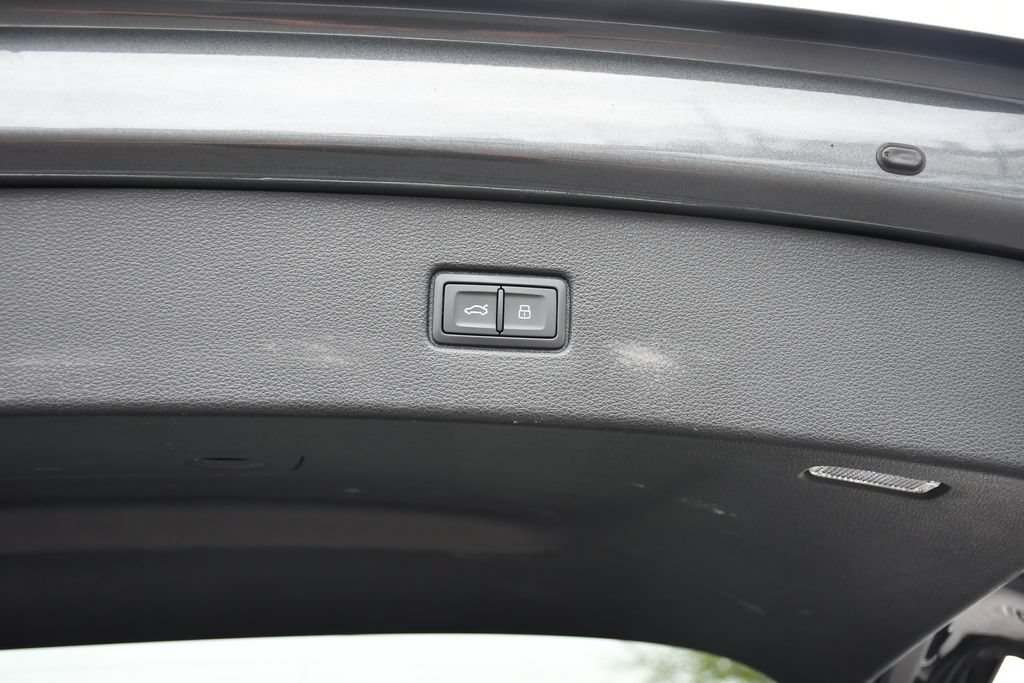 Used 2023 Audi SQ7 Prestige w/ Prestige Package AWD/4WD image 20