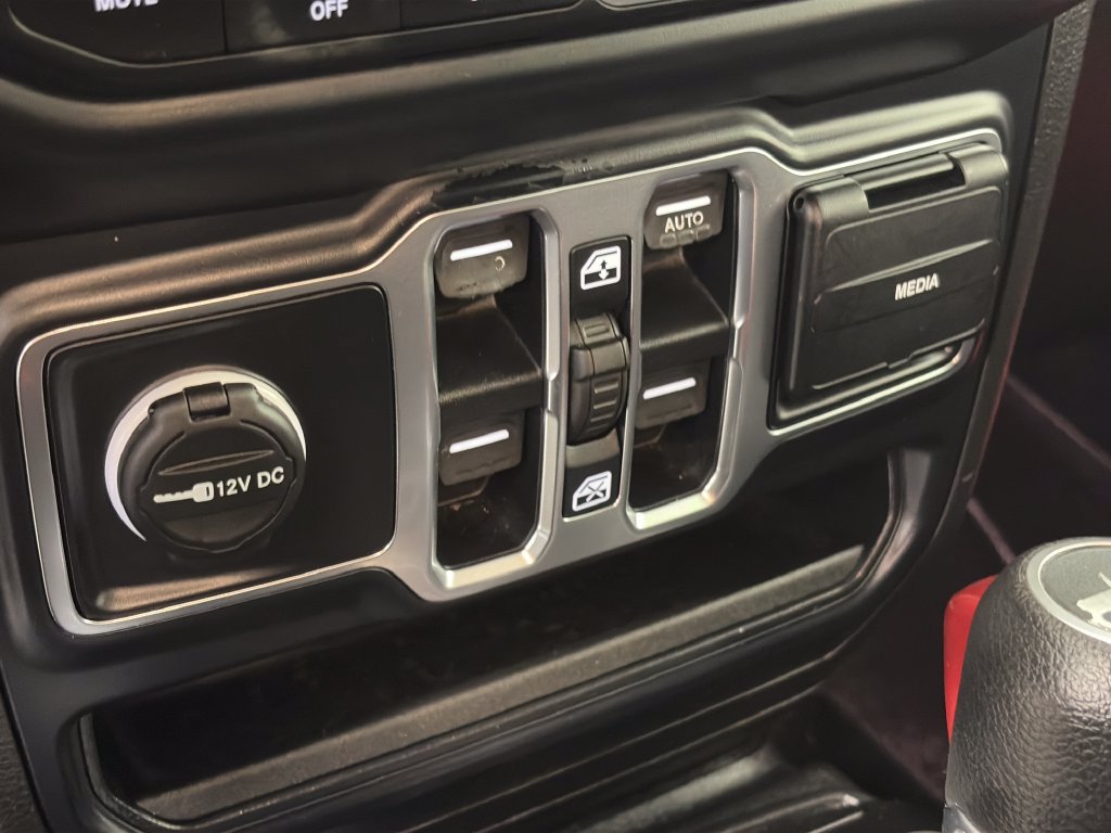 Used 2019 Jeep Wrangler Unlimited Sport S AWD/4WD image 22