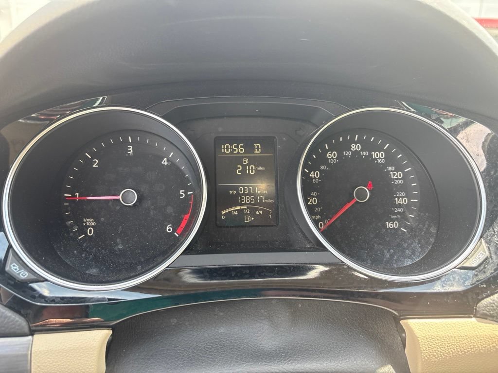 Used 2015 Volkswagen Jetta TDI SE FWD image 2