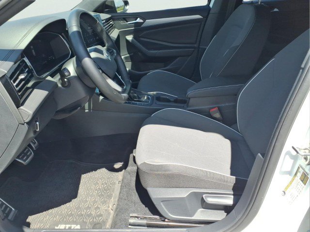 Certified 2025 Volkswagen Jetta Sport FWD image 13