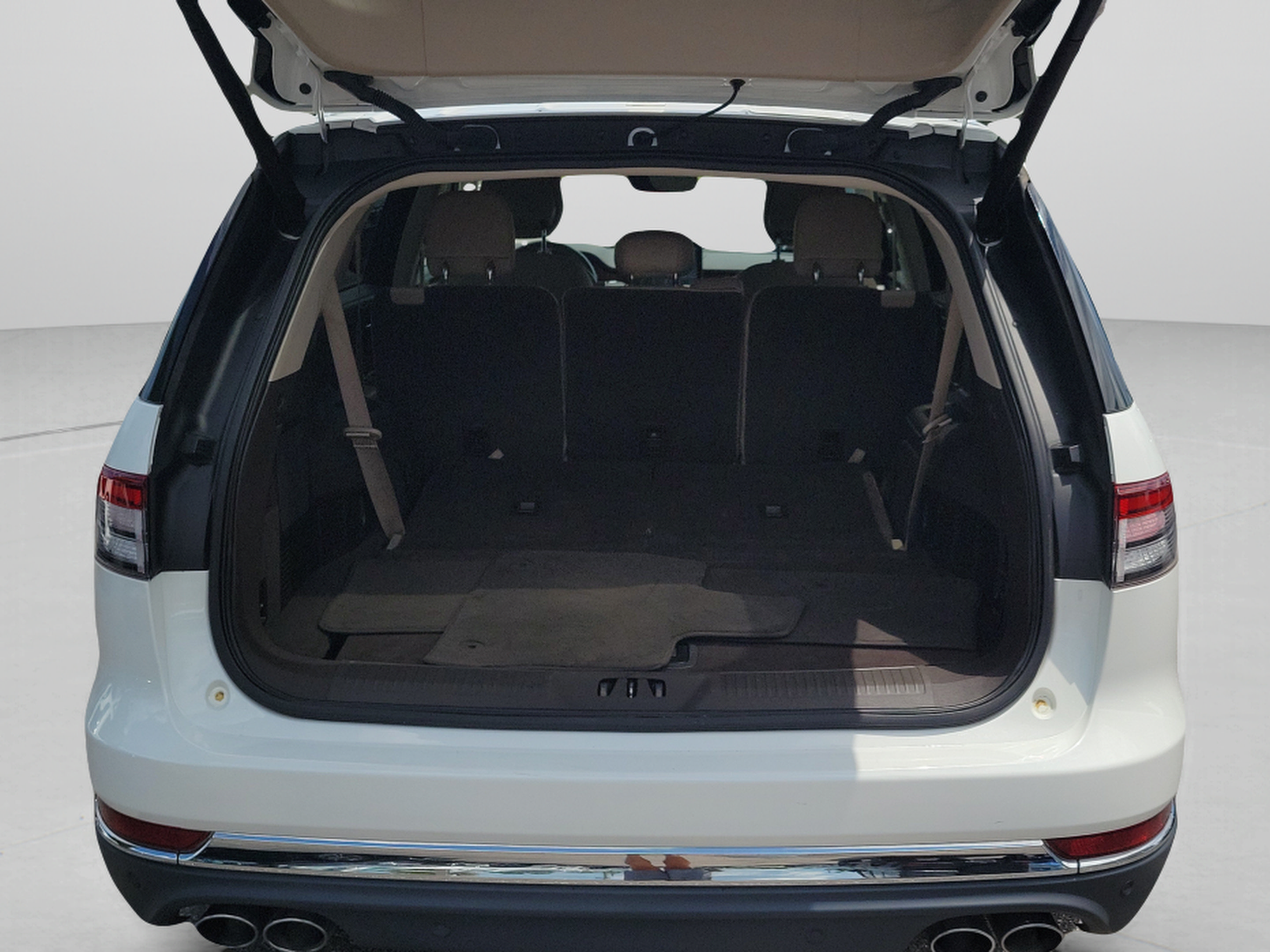Used 2020 Lincoln Aviator Reserve RWD image 5