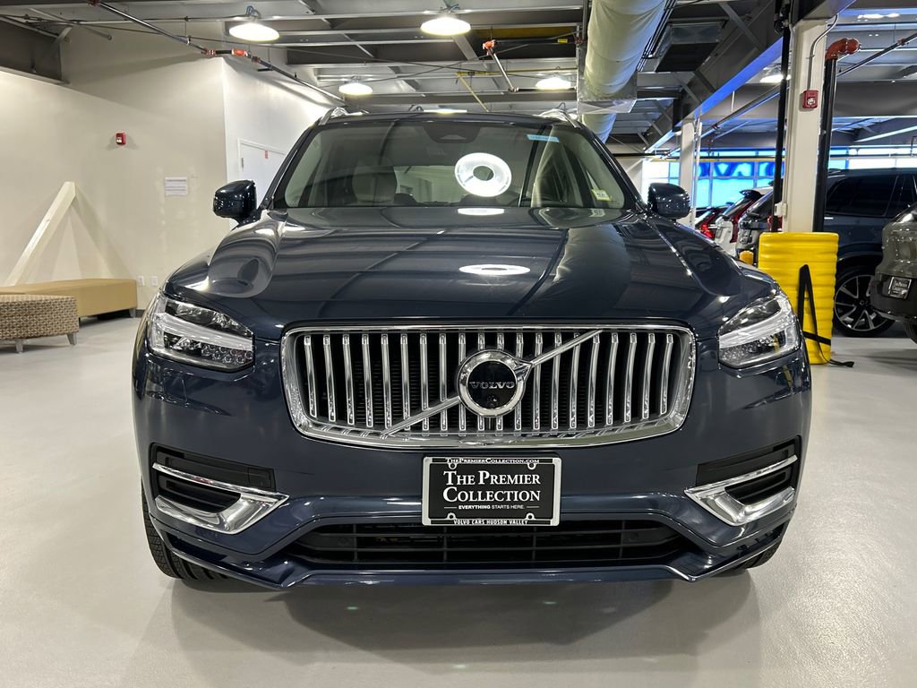 Used 2023 Volvo XC90 B6 Plus image 6