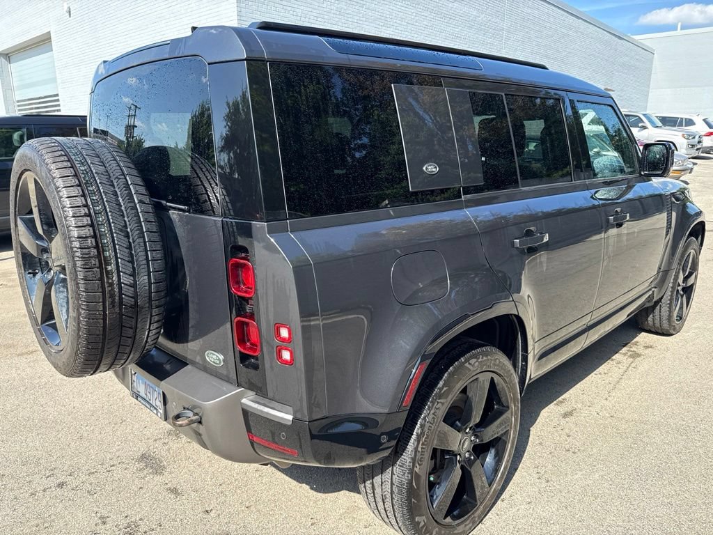Used 2022 Land Rover Defender 110 X-Dynamic HSE AWD/4WD image 4
