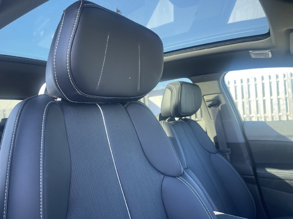 Used 2025 Cadillac Optiq Sport 2 w/ LPO, Floor Liner Package AWD/4WD image 33