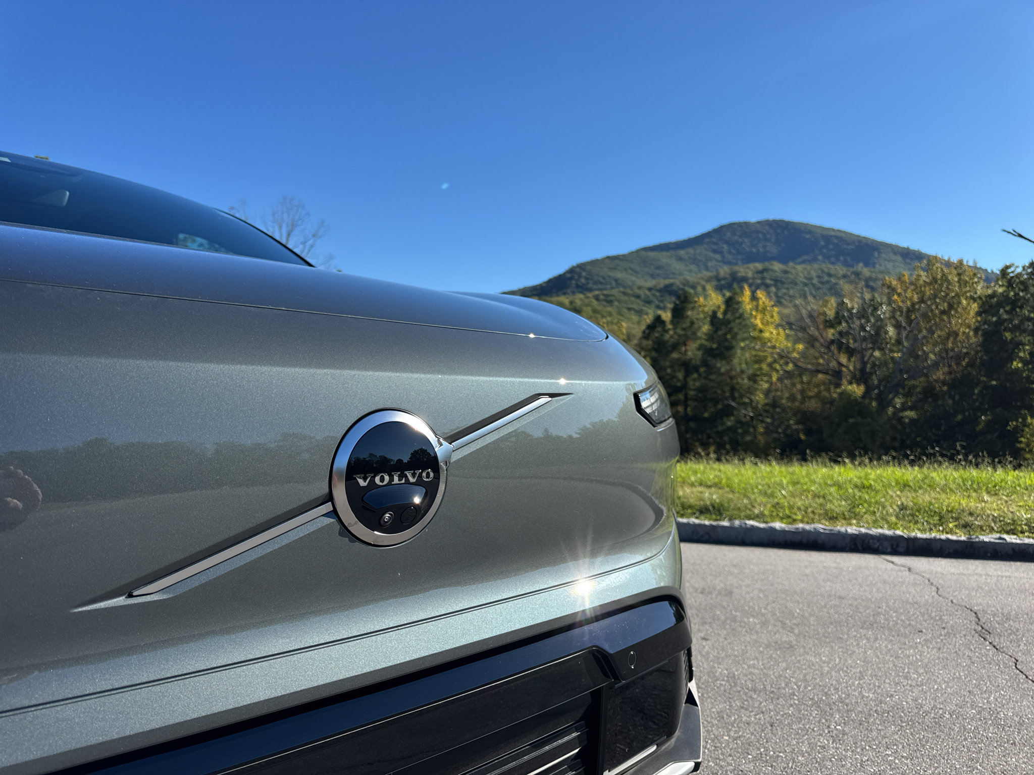 New 2027 Volvo EX60 Ultra AWD/4WD image 4