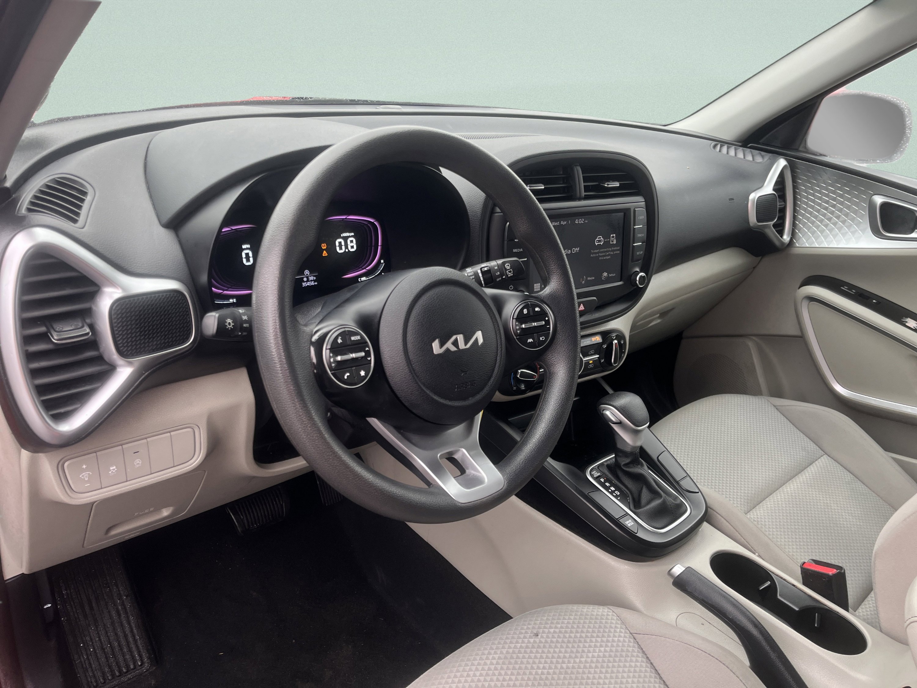 Used 2023 Kia Soul LX w/ Option Group 015 FWD image 17