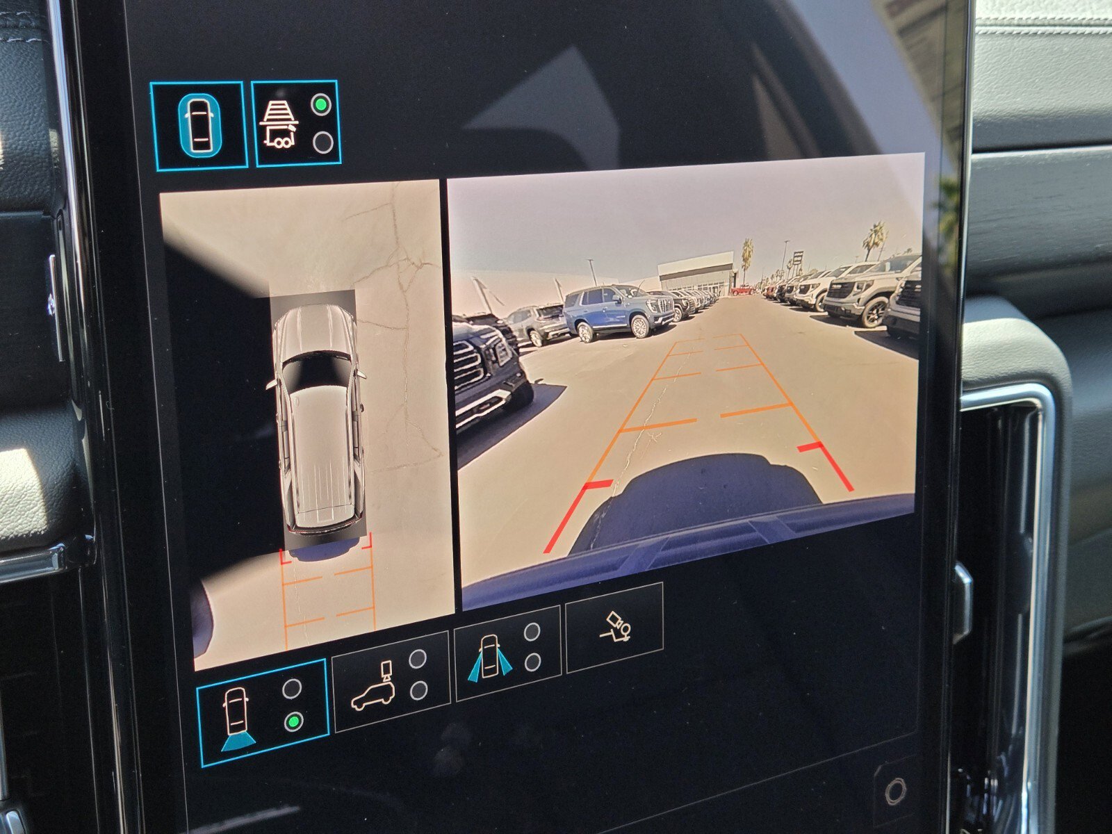 New 2025 GMC Yukon Denali w/ Sun & Power Step Package image 14