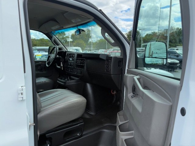 Used 2023 GMC Savana 2500 w/ Driver Convenience Package image 21