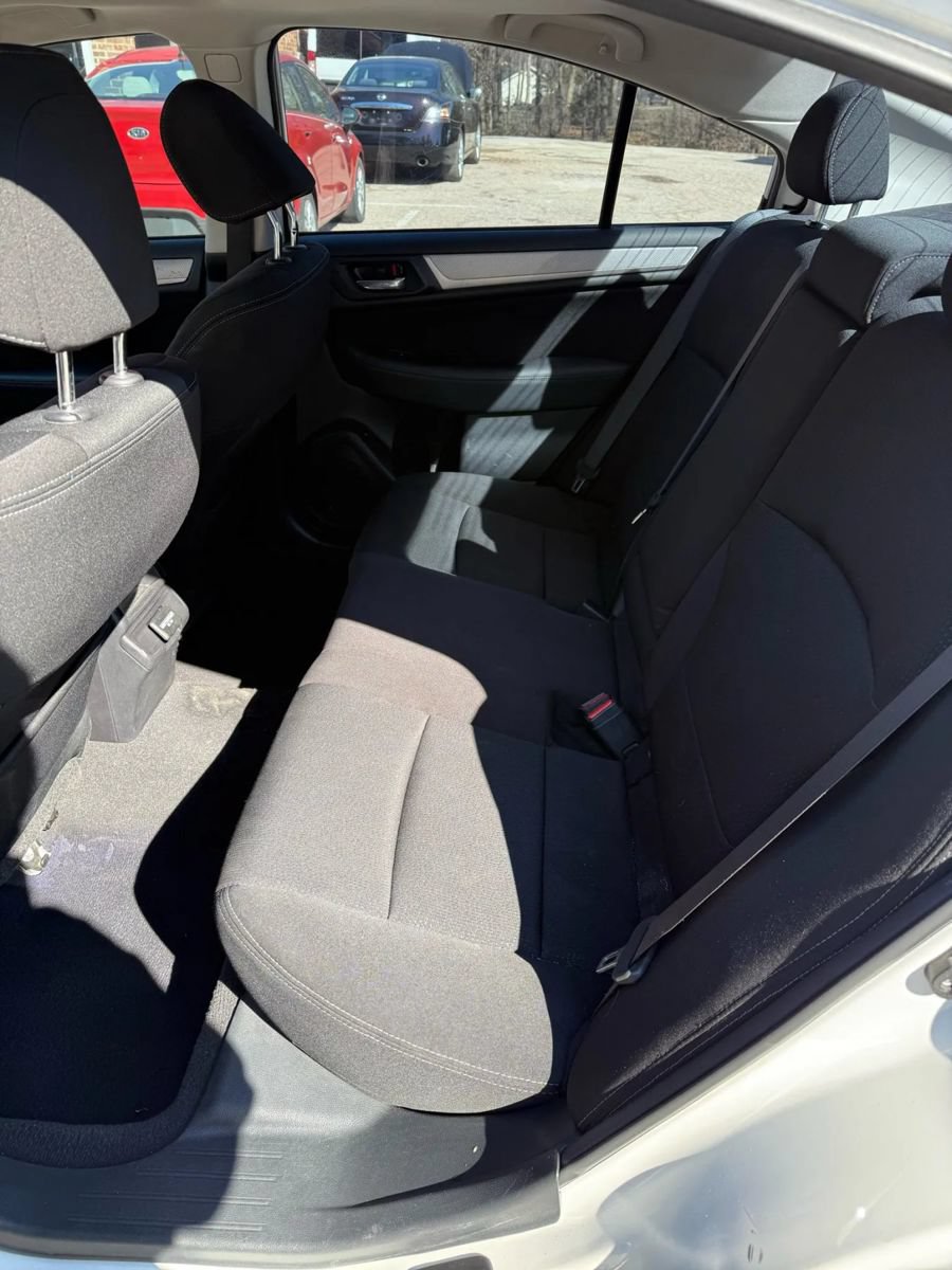 Used 2018 Subaru Legacy 2.5i Premium w/ Moonroof Package AWD/4WD image 10