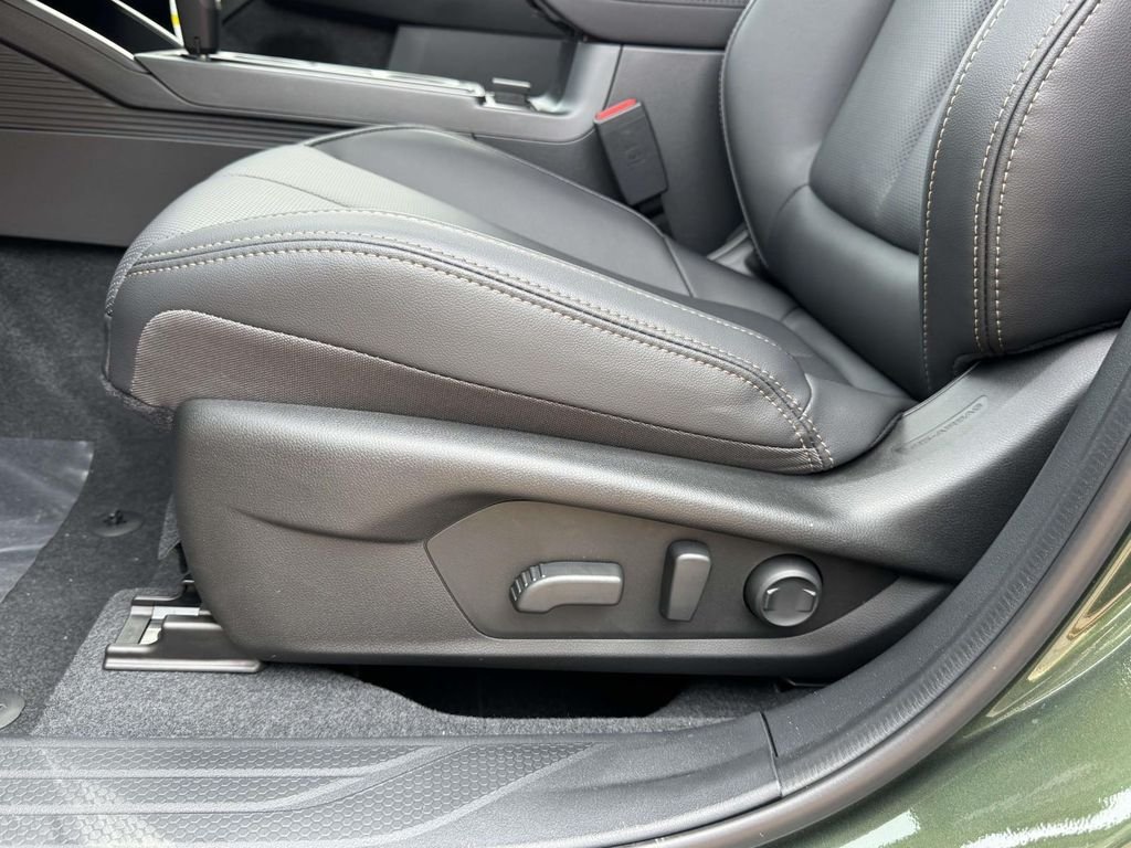 New 2026 Subaru Outback Limited AWD/4WD image 15