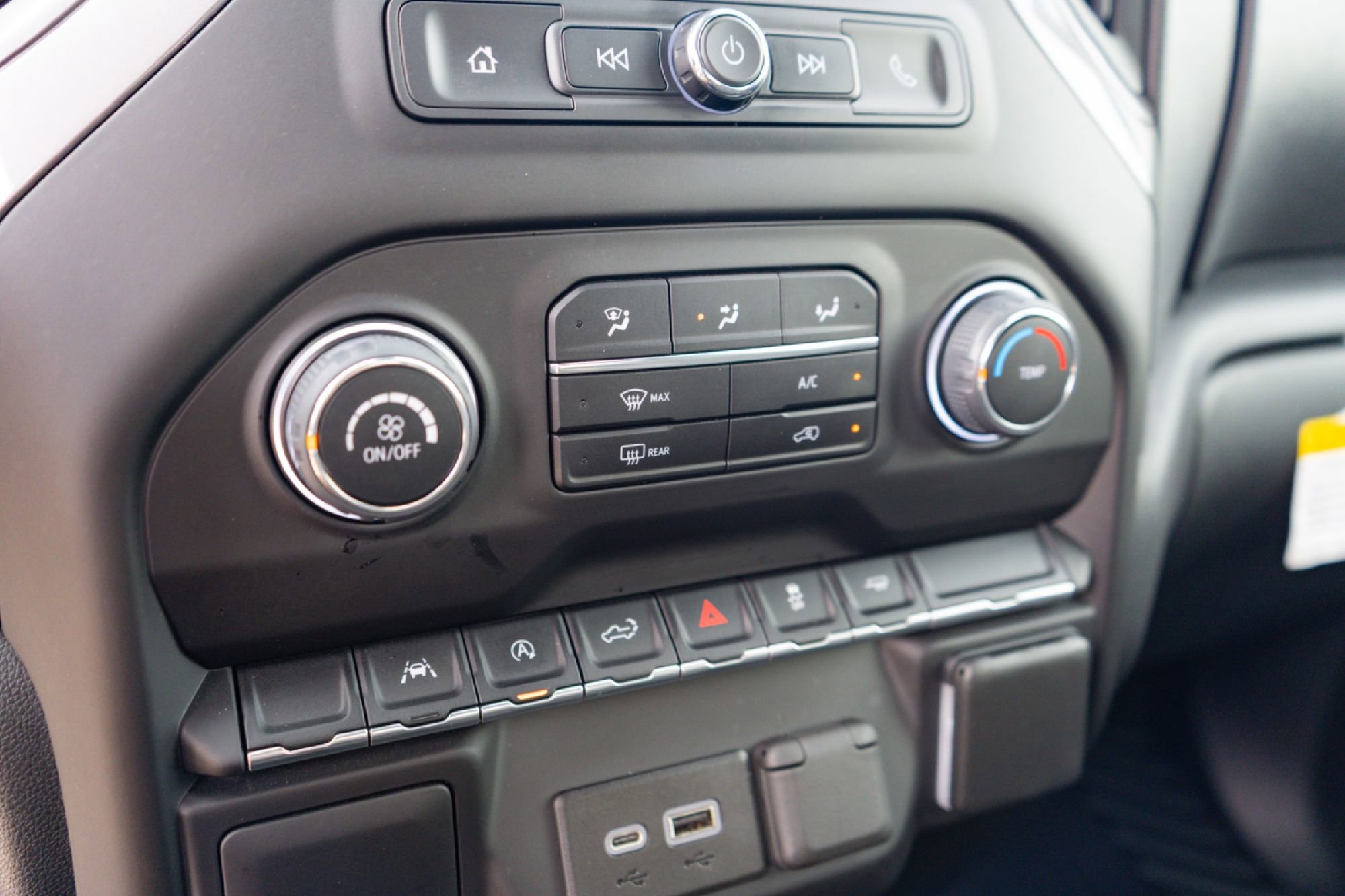 Used 2022 Chevrolet Silverado 1500 Custom image 16