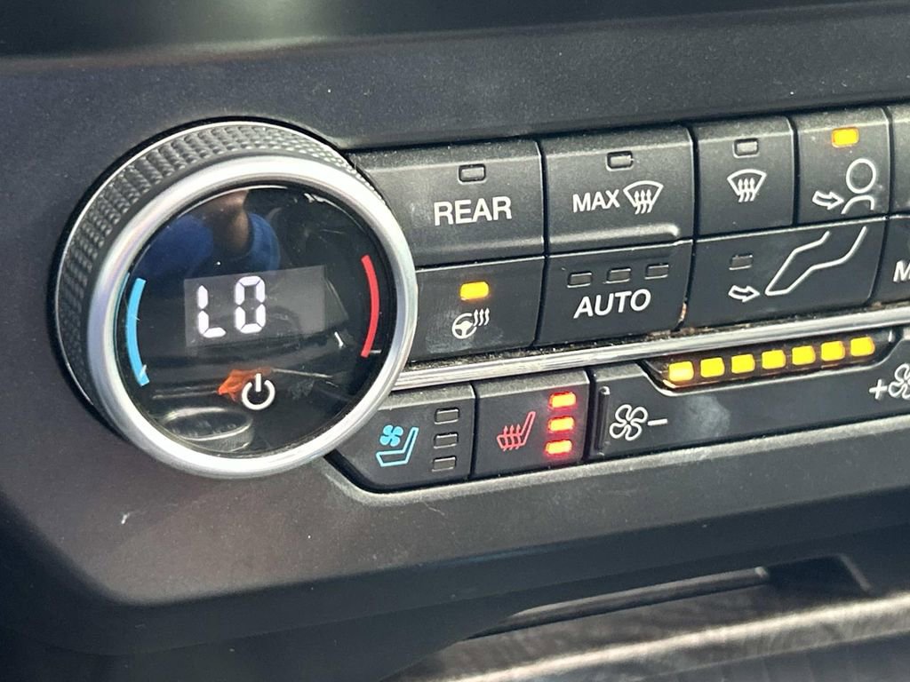 Used 2021 Ford Expedition Max Limited image 34