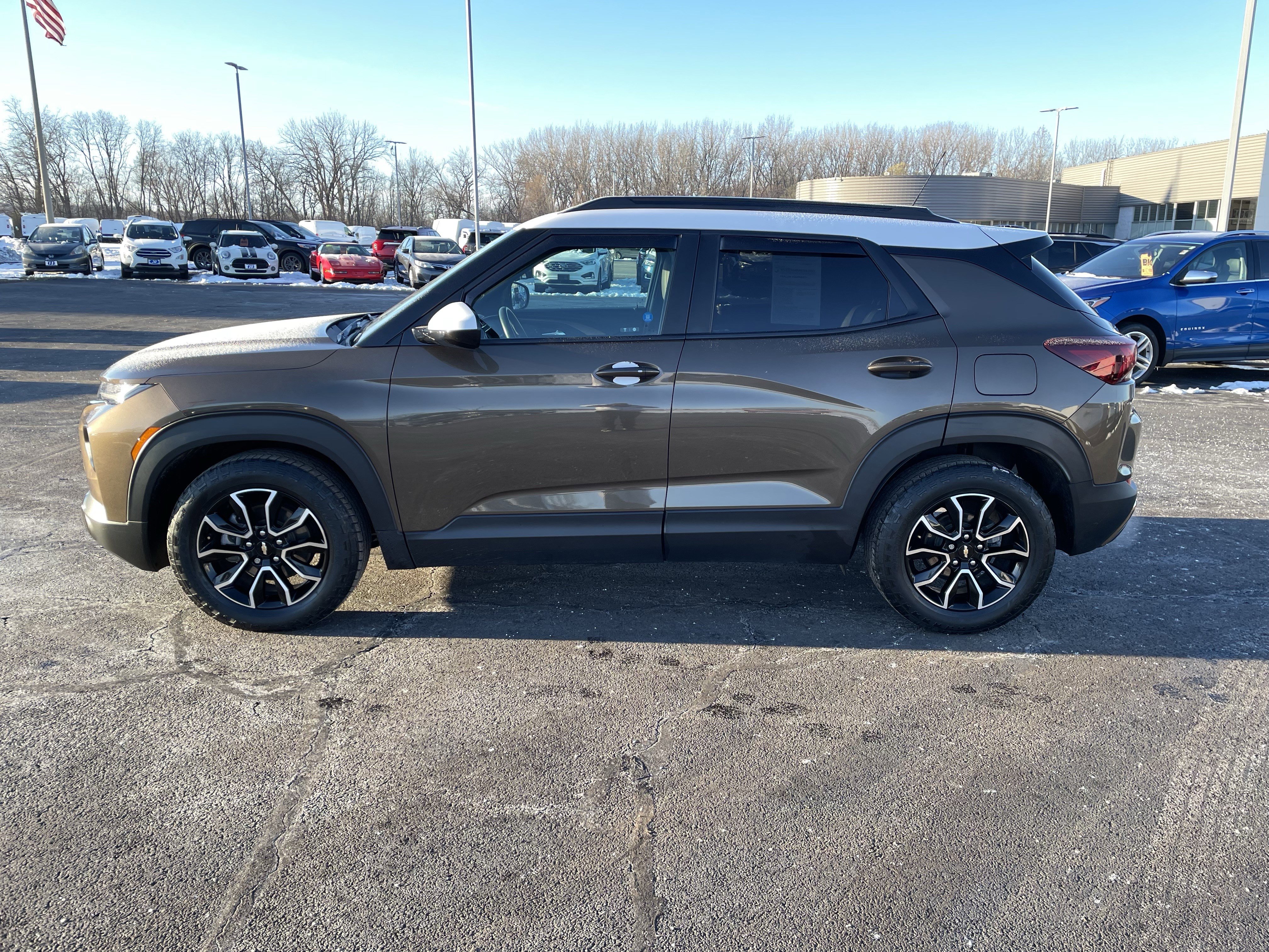 Used 2022 Chevrolet TrailBlazer ACTIV w/ Sun and Liftgate Package image 2